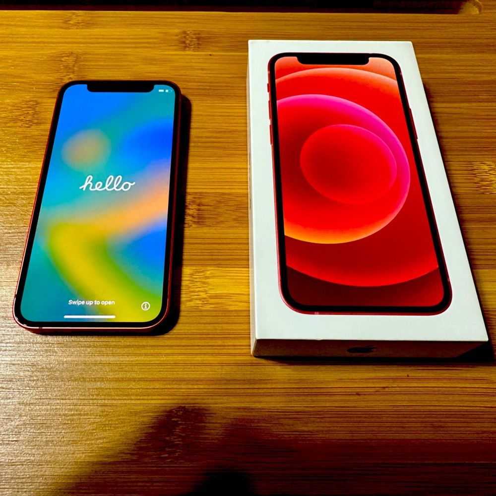 iPhone 12 mini 128gb (Red) w/ cable, screen protector and more! GREAT CONDITION